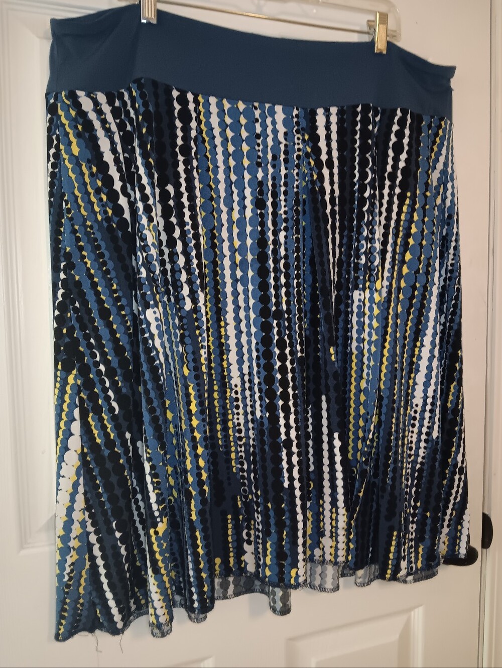 Alfani Patterned A-Line Stretch Pull-On Skirt - Picture 4 of 7